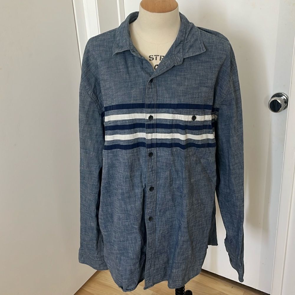 ‎Express Button Down - Picture 2 of 4